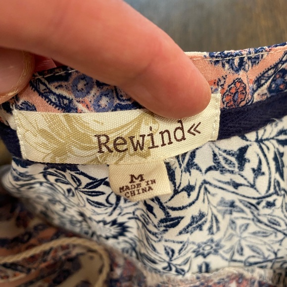 2 for $20 ⚜️Rewind Sleeveless Fractal Tunic Top with Beaded Tassels Size Medium - Picture 3 of 3